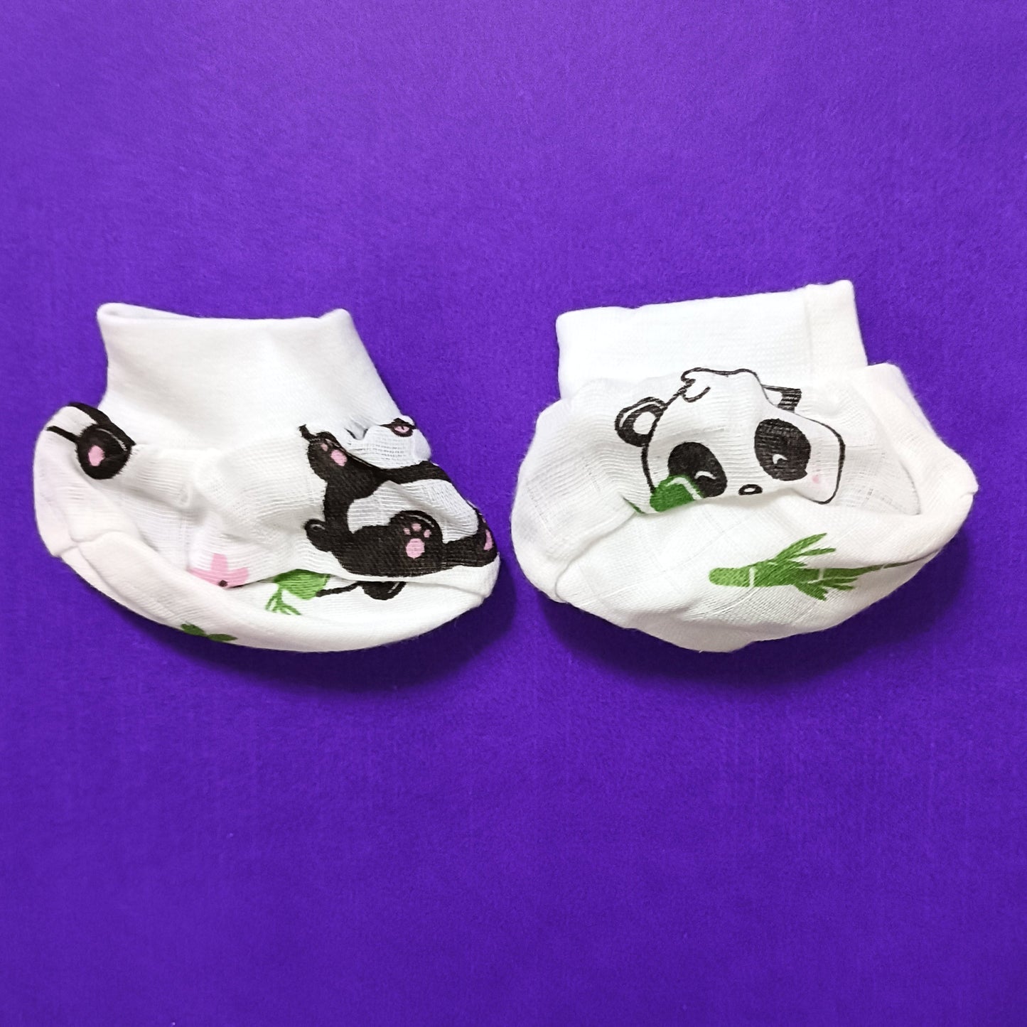 Muslin Kit | Panda | Cap, Mittens & Socks