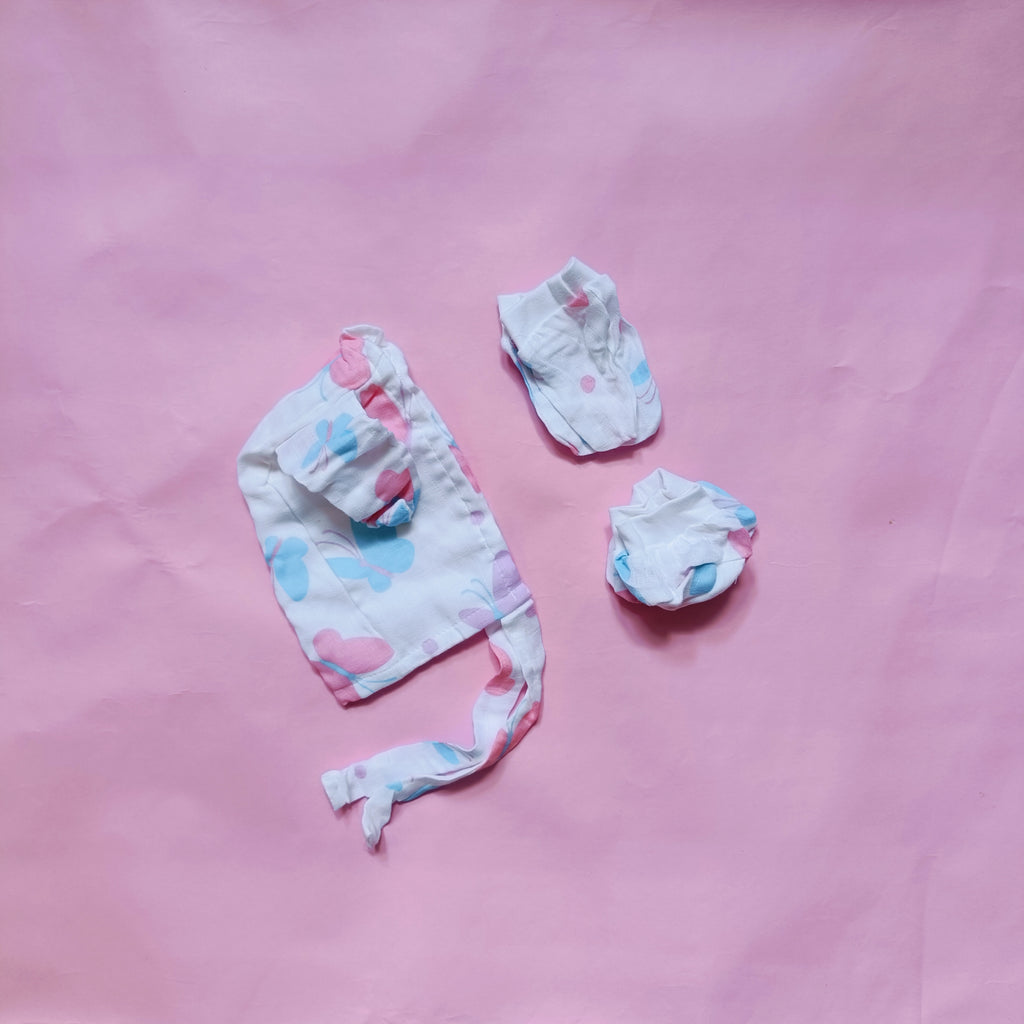 Newborn gift sets | Muslin| Assorted 1 | Cap, Mittens & Socks