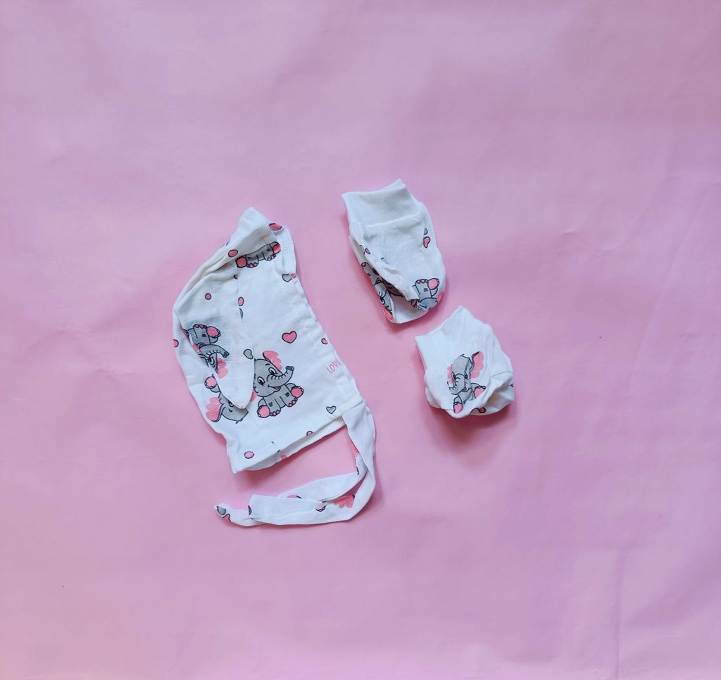 Newborn gift sets | Muslin | Assorted 2 | Cap, Mittens & Socks