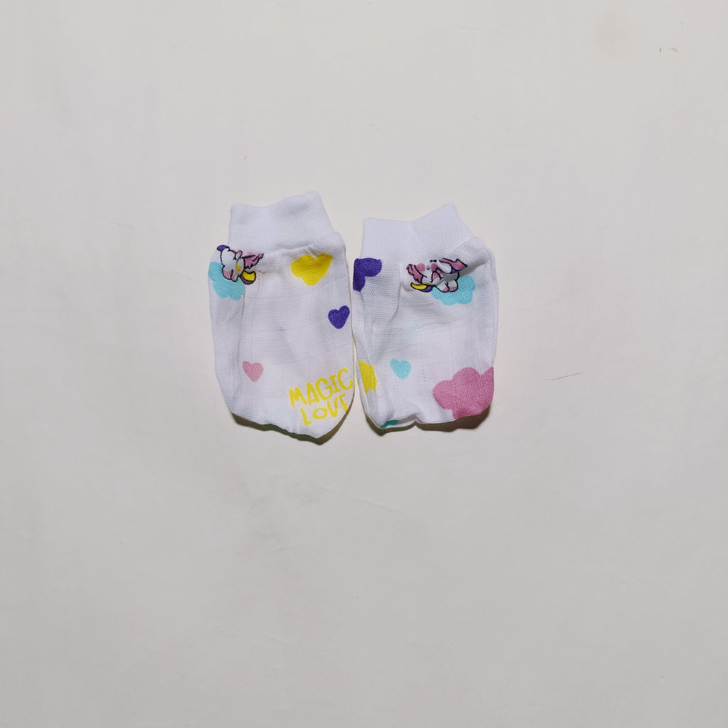 Muslin Cap, Mittens, Socks | Unicorn