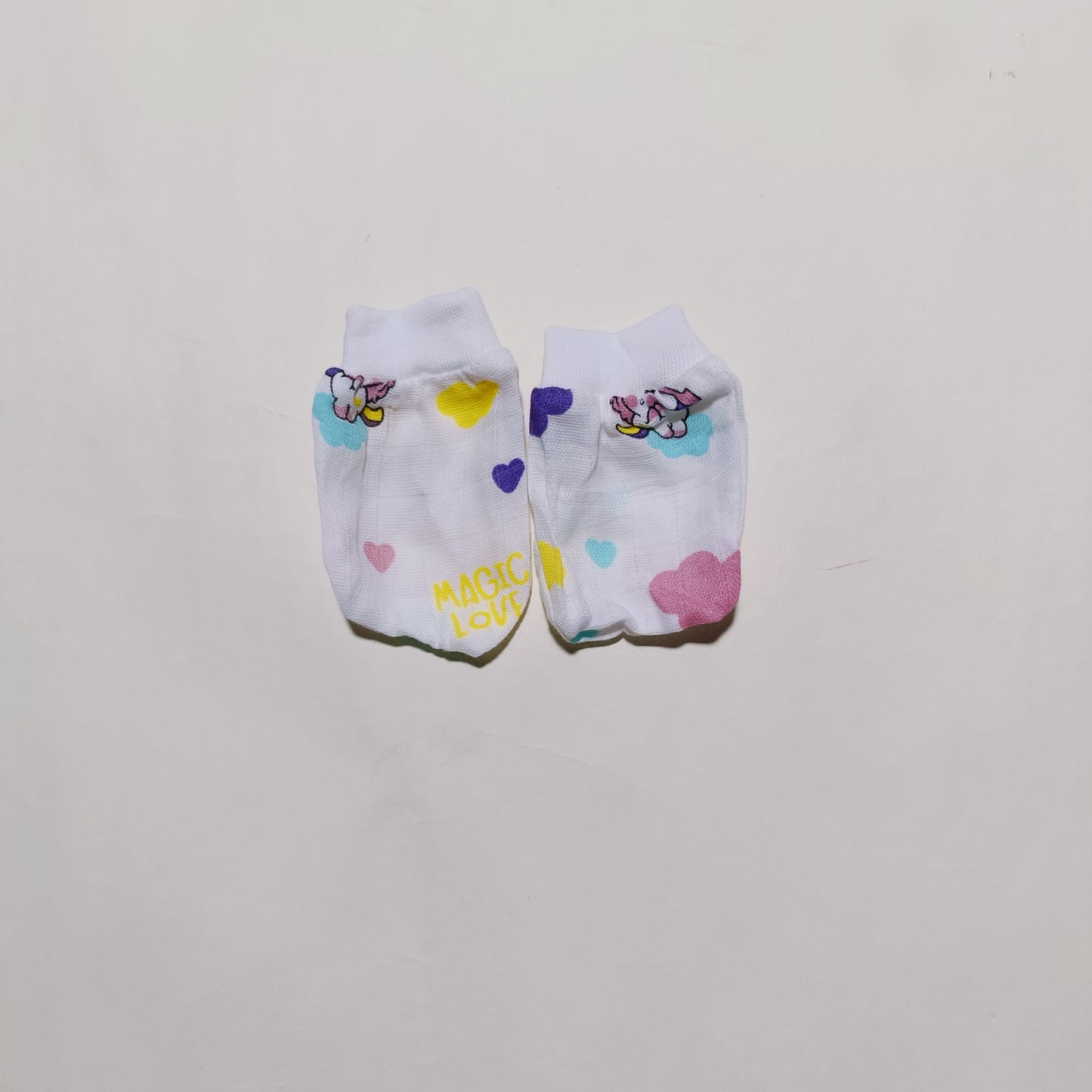 Muslin Cap, Mittens, Socks | Unicorn