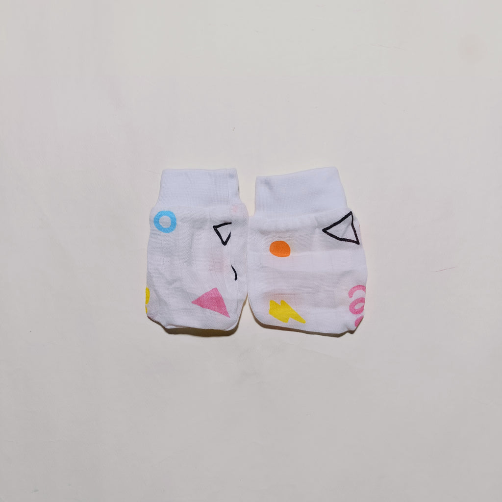 Muslin Cap, Mittens, Socks | Geometry