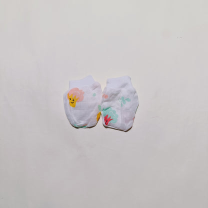 Muslin Cap, Mittens, Socks | Vegetable
