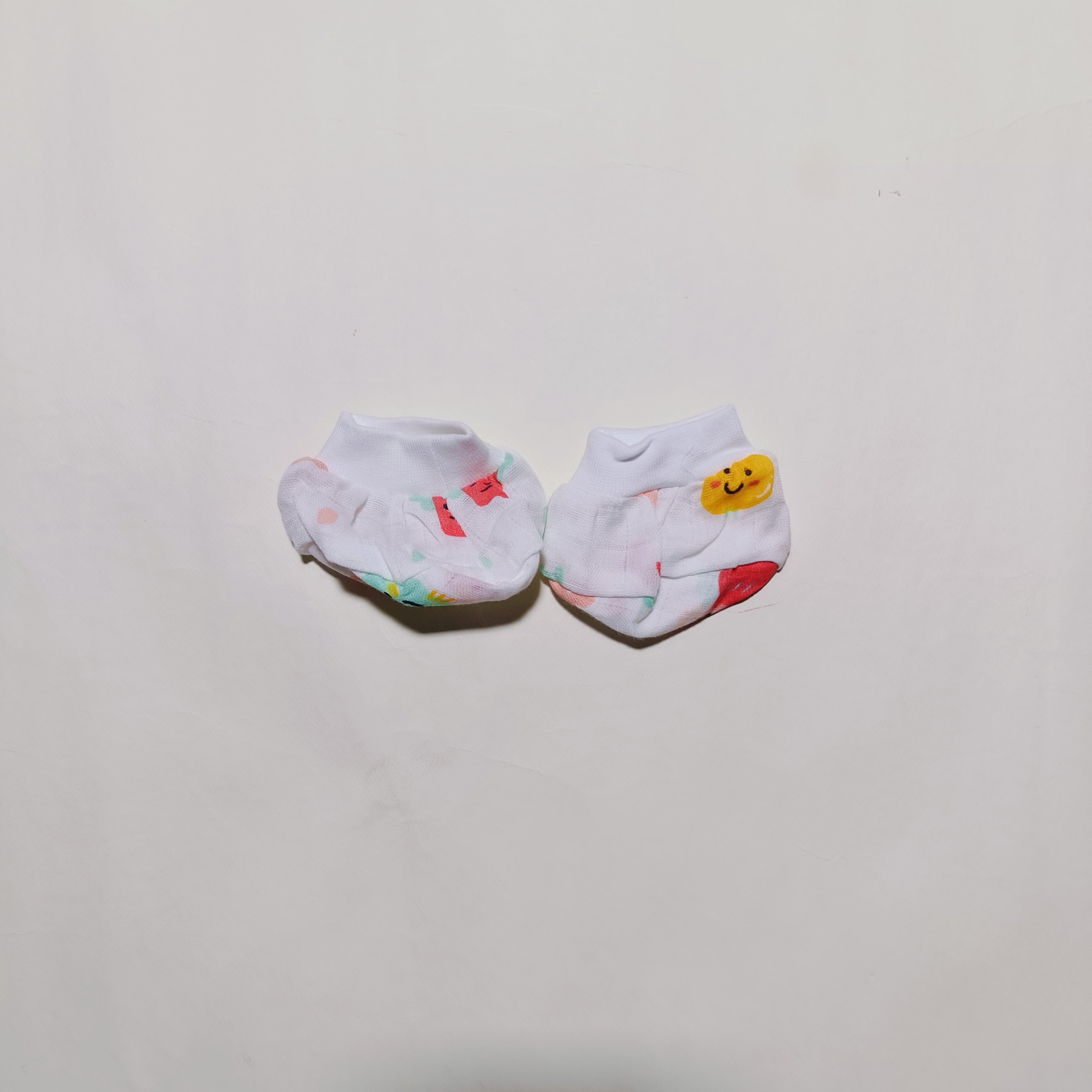 Muslin Cap, Mittens, Socks | Vegetable