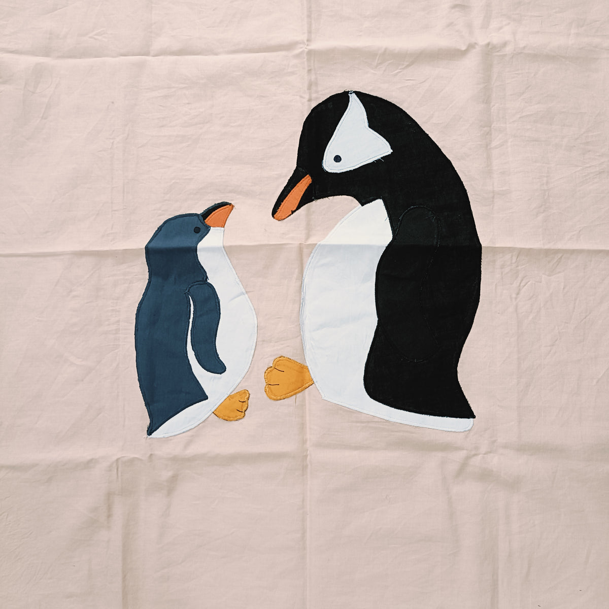 Patchwork Holding Sheet | Penguin
