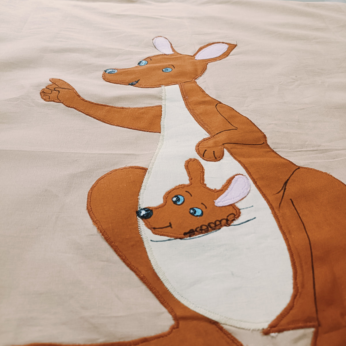 Patchwork Holding Sheet | Kangaroo