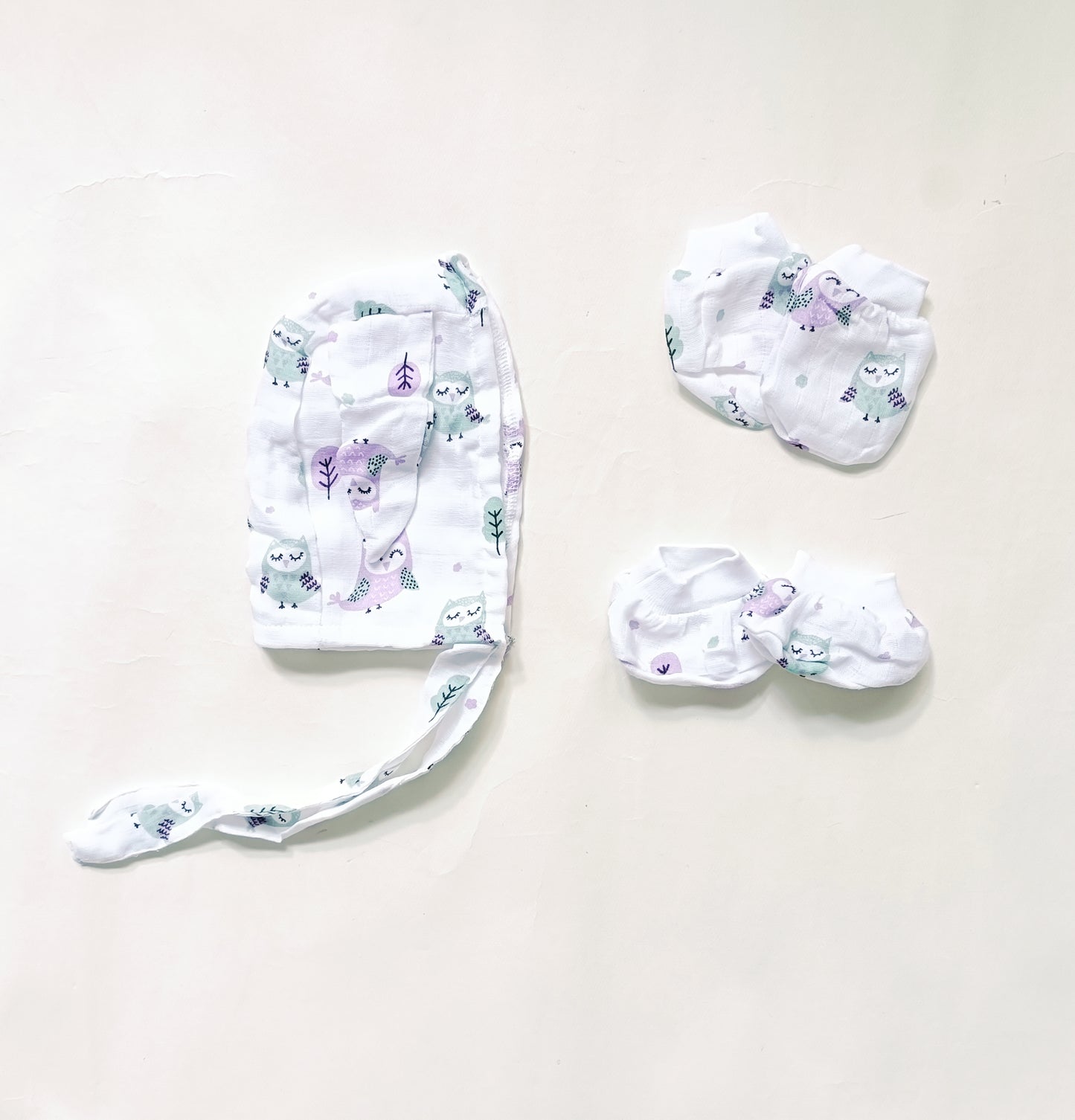 Muslin Cap, Mittens, Socks | Owl