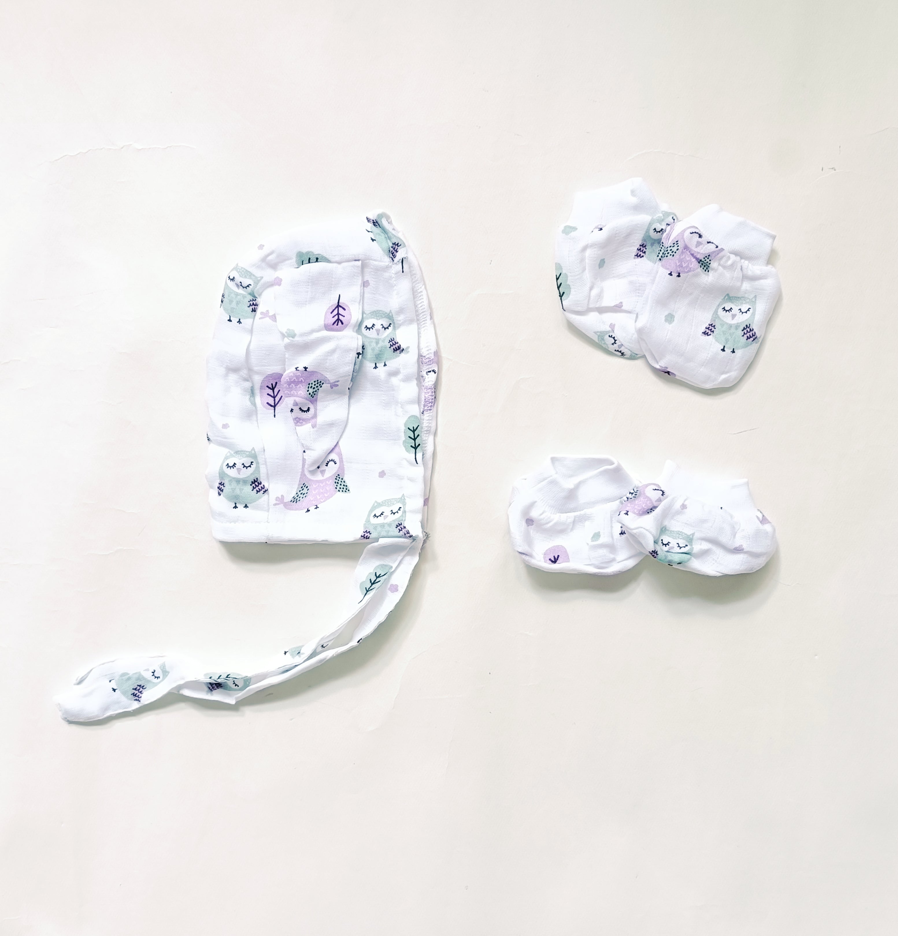 Muslin Cap, Mittens, Socks | Owl