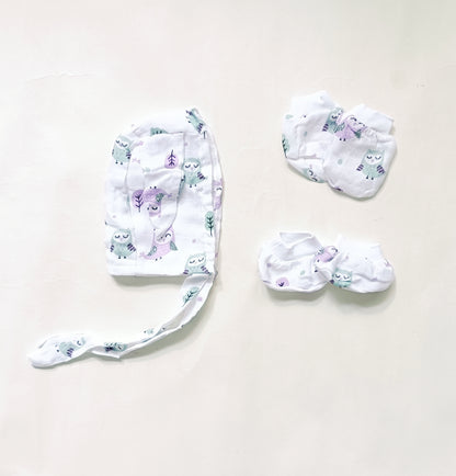 Muslin Cap, Mittens, Socks | Owl