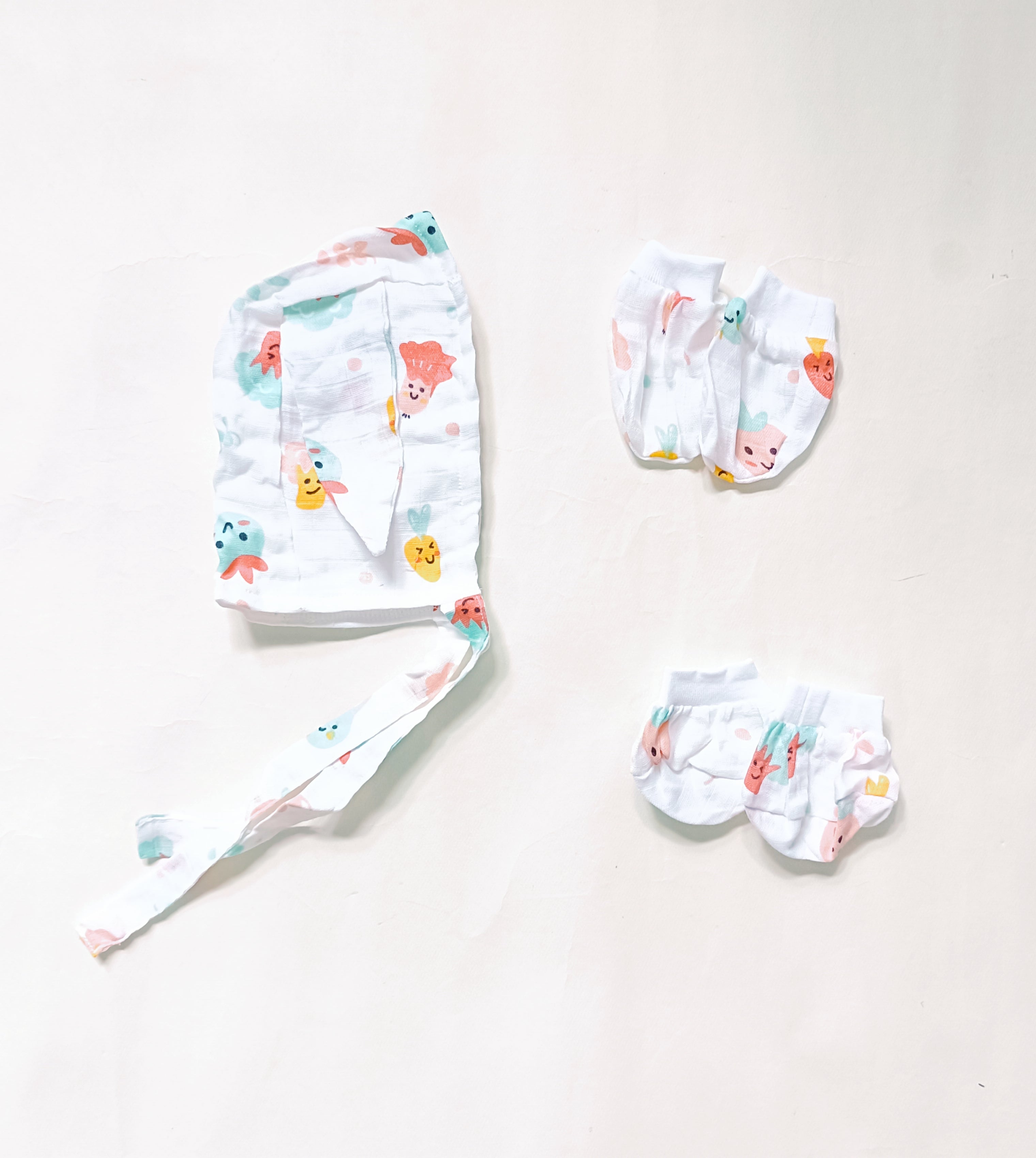 Muslin Cap, Mittens, Socks | Vegetable