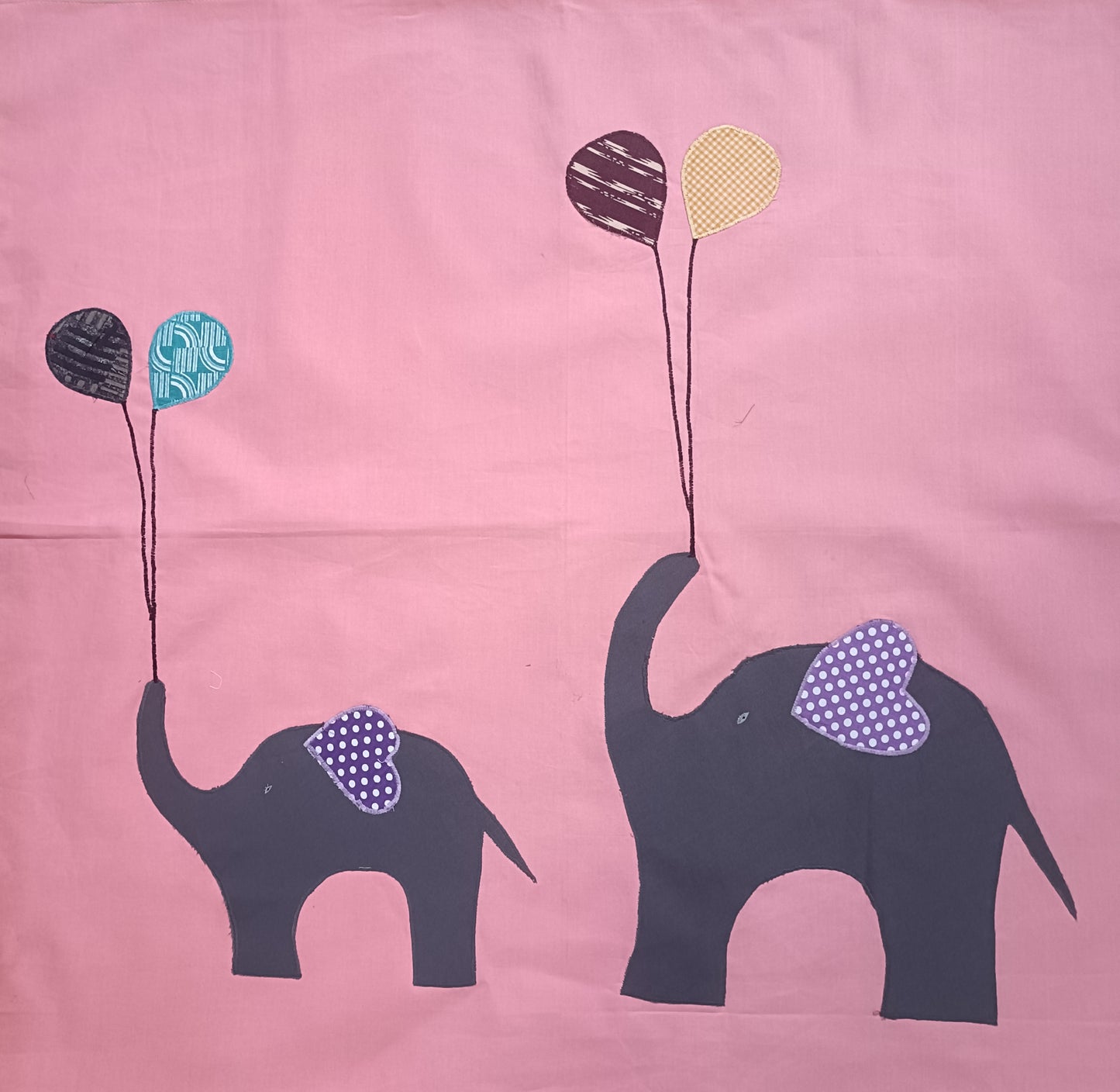 Patchwork Holding Sheet | Elephant