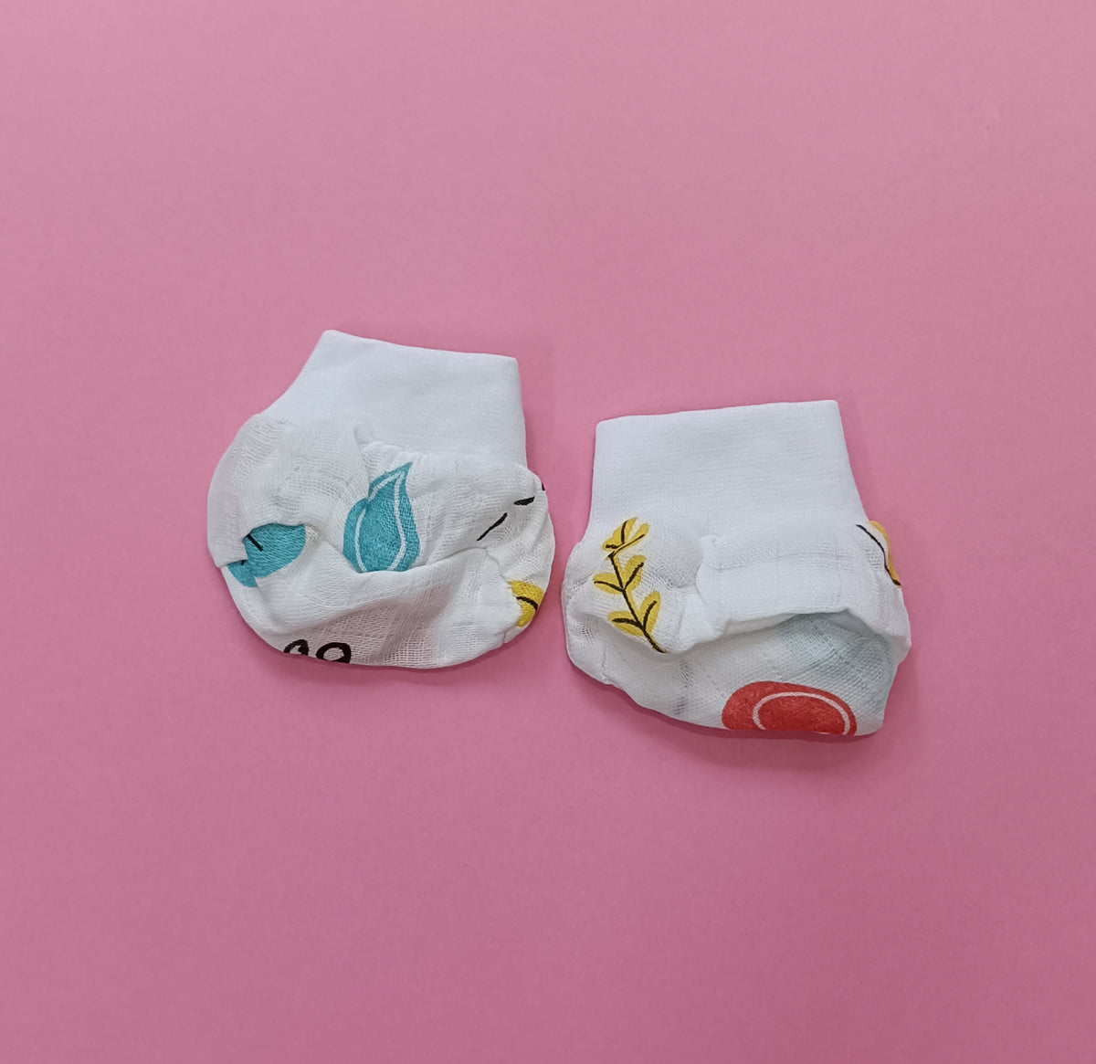 Muslin Cap, Mittens, Socks | Bean