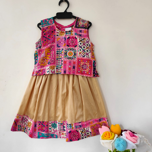 Parkar Polka, Lehenga Choli, Skirt Top, Long Skirt, Toddler Clothing, Girls Clothing, Traditional wear, Ethnic wear, Festive wear, Wedding wear, Half Sleeves, Colors, Designs, Patterns, Comfortable Clothing, Pure Cotton, Patchwork, 1-2 year kid clothes, 2-3 year kid clothes, 3-4 year kid clothes, 4-5 year kid clothes, Made in India