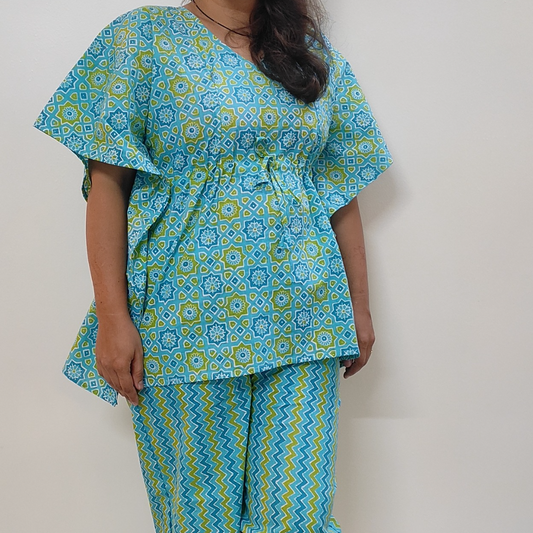 Feeding Set, Feeding Kaftan Set, Kaftan Set, Mother Essentials, Newborn Essential, Comfortable Clothing, Delivery Clothing, Expecting Mothers, Feeding Mothers, Pure Cotton, Half Sleeves, Daily Wear, Everyday Essential, Made in India